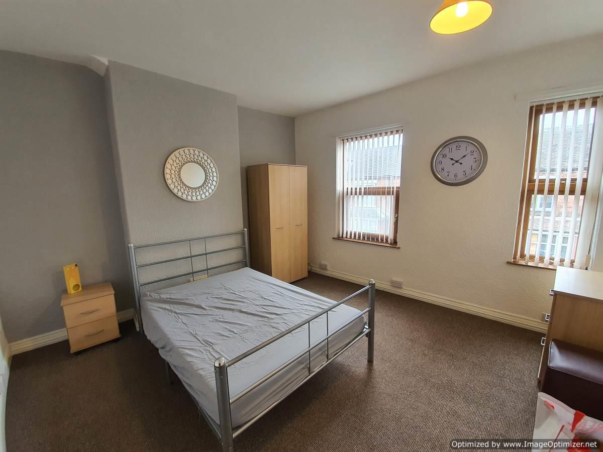 6 bed property in Princes Rd, Cheshire